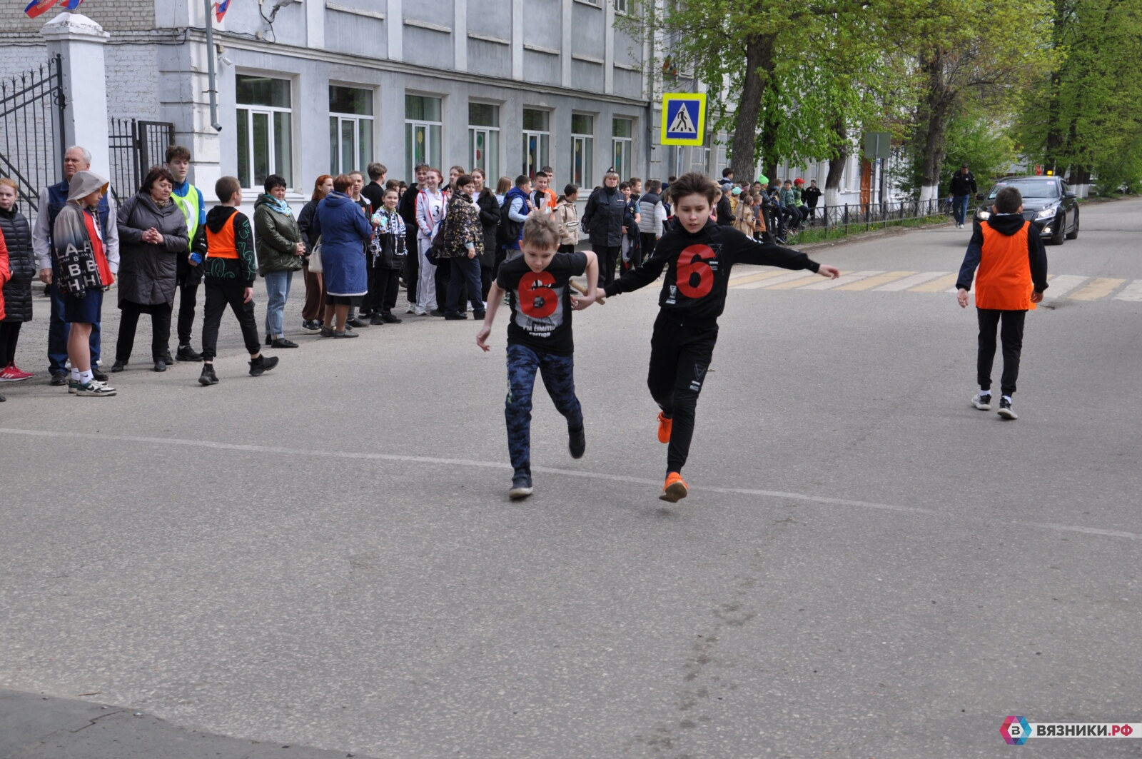 В Вязниках прошла эстафета в честь Дня Победы | 13.05.2023 | Вязники -  БезФормата